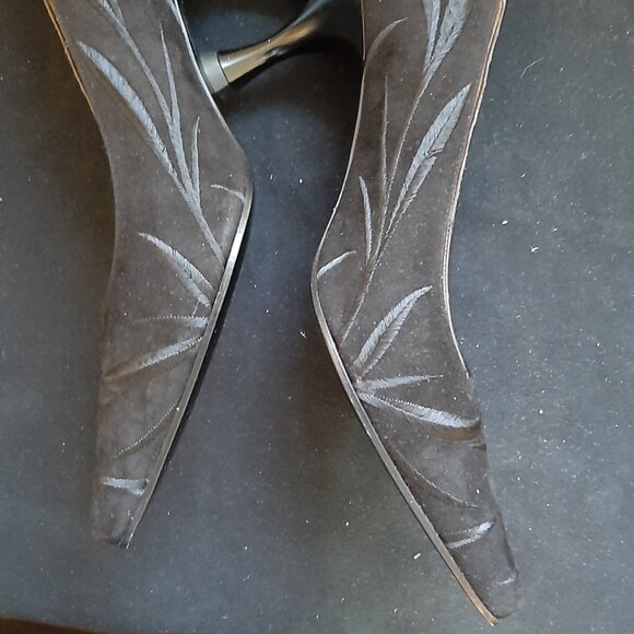 Woman's Evening Shoes Size 7 - Picture 10 of 10